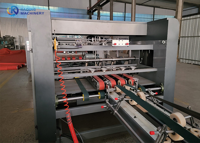 1050 spijkers/de minieme Automatische Machine van Omslaggluer Stitcher voor het Golf Lijmen en Karton Stikken