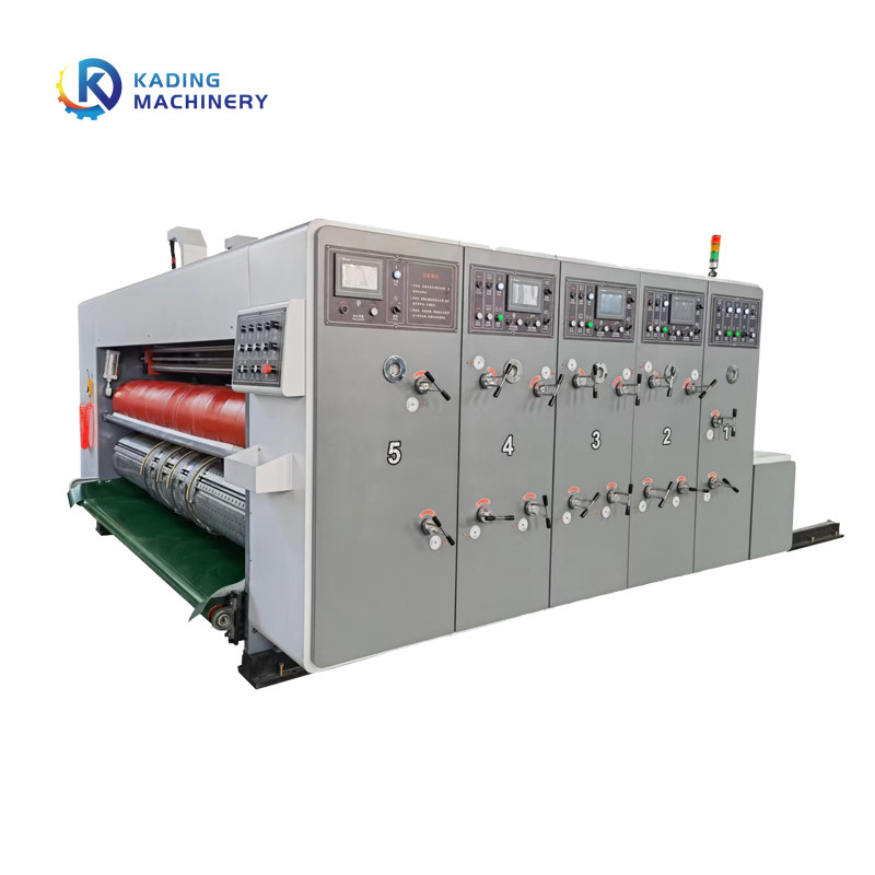 PLC-besturing Caton Box Die Cutting Machine met hoge snelheid voor gegolfd karton
