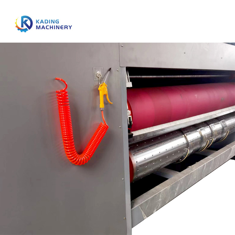 Het Vakje van het hoge snelheidskarton Matrijzensnijmachine met het Vacuüm het Document van de Loodrand Voeden en Elektromagnetisch Remmechanisme