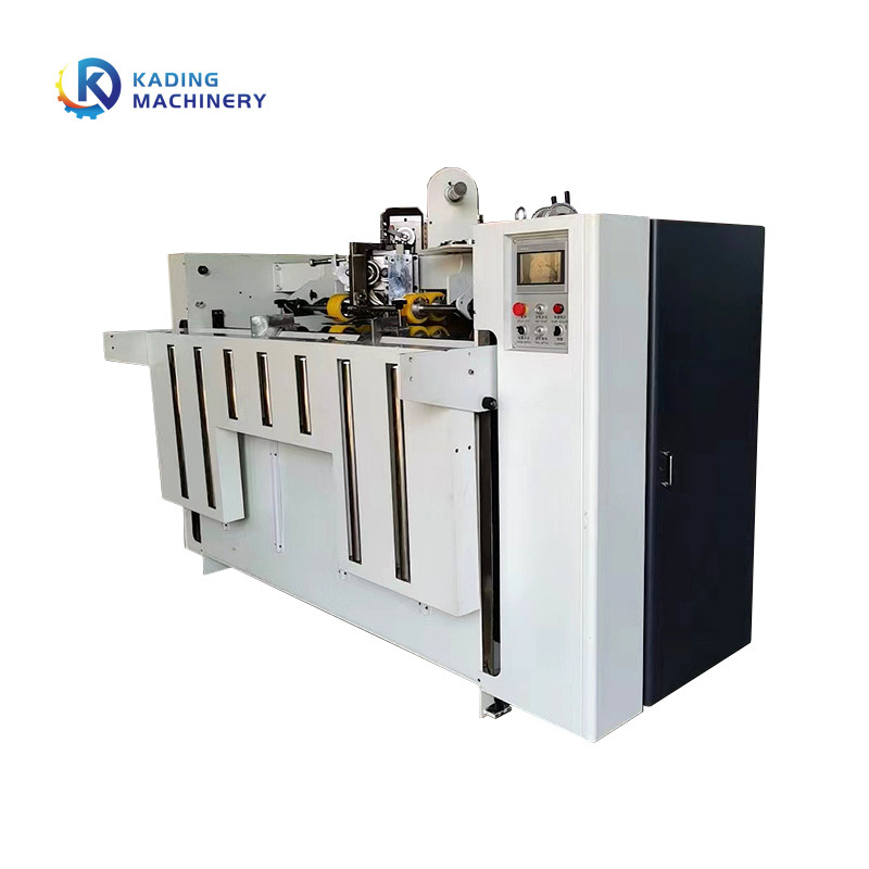 Kartondoos die Machine Golfdoos Stitcher met 600 Spijkers/Minieme Snelheid en Automatisch Draad het Voeden Systeem maken
