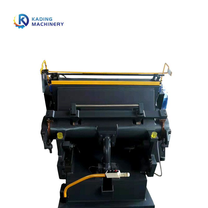 Het zware Knipsel die van de Typematrijs Machine voor Golfkarton van Semi Auto vouwen